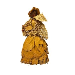 Vintage handmade Marie Gleeson doll from Bermuda 1950s souvenir banana leaf pine